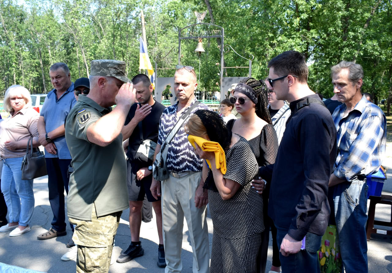 Попрощалися з воїнами