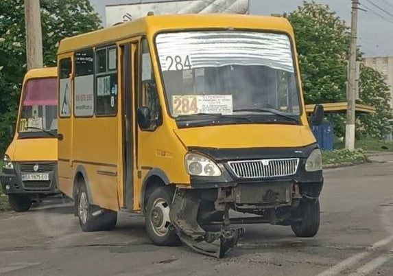 Пошкоджена в ДТП маршрутка