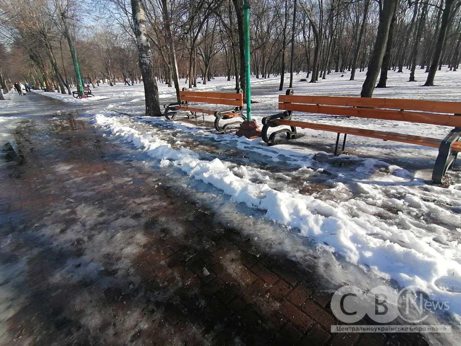 Лавки в Дендропарку у Кропивницькому