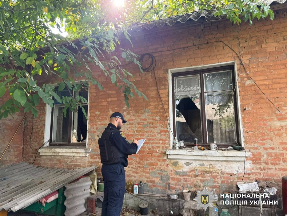 Пошкоджений обстрілом будинок на Кіровоградщині