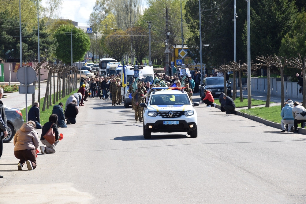 фото прощання із бійцями