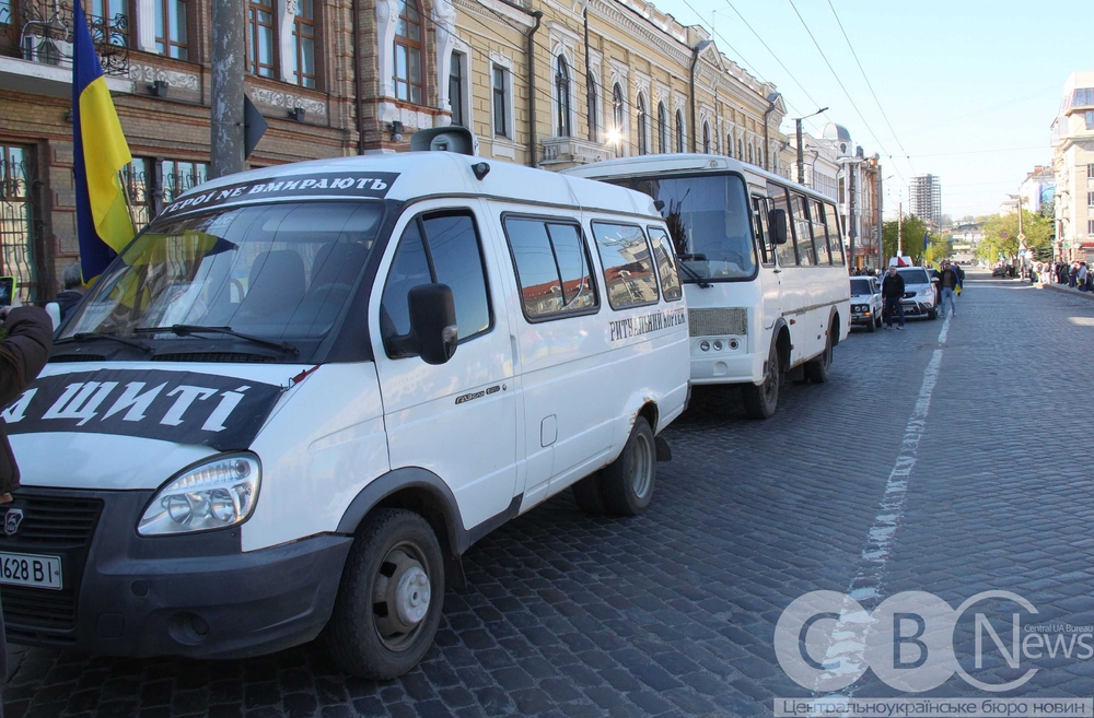 фото прощання із загиблими бійцями