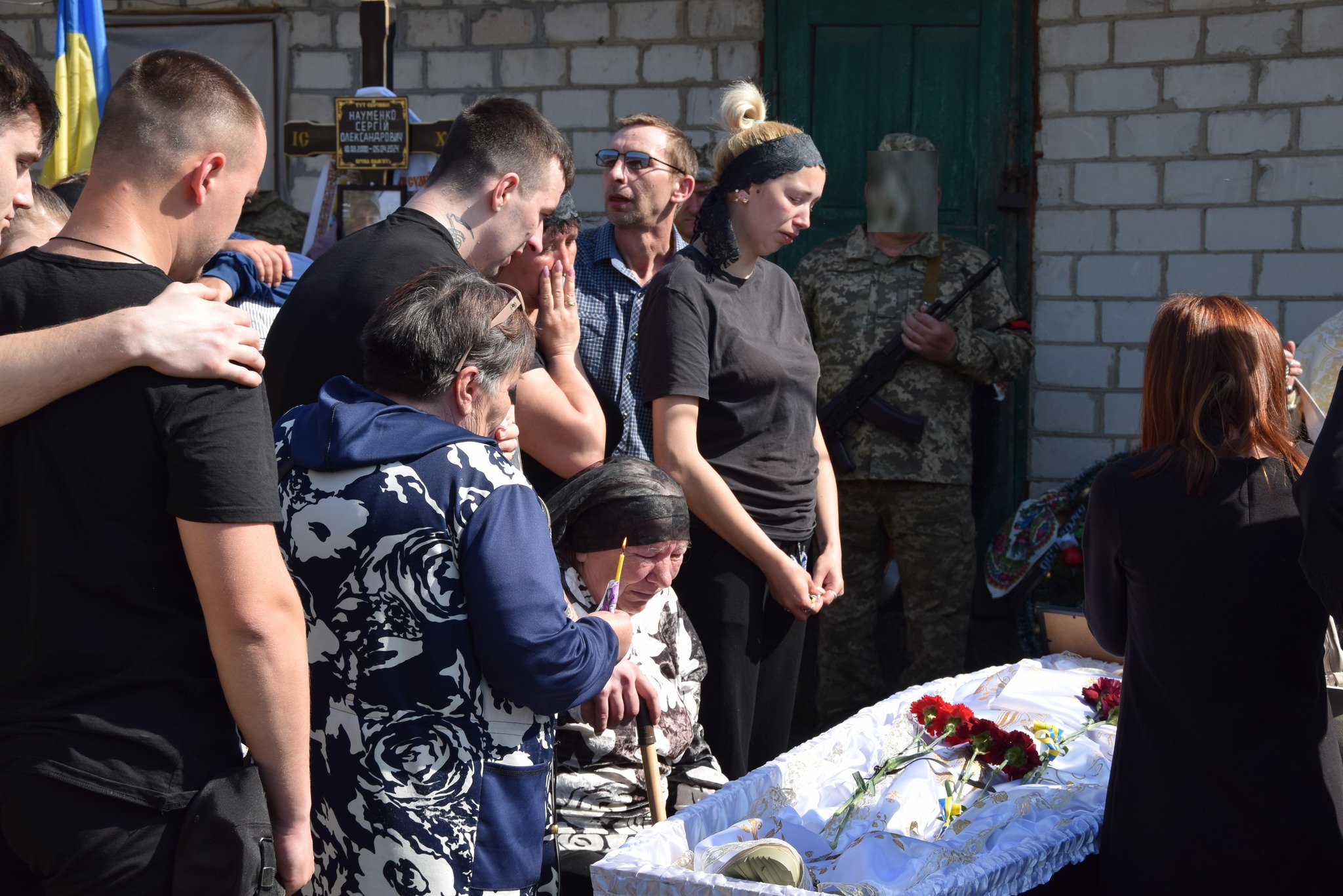 У Петрівській громаді попрощались із загиблим воїном