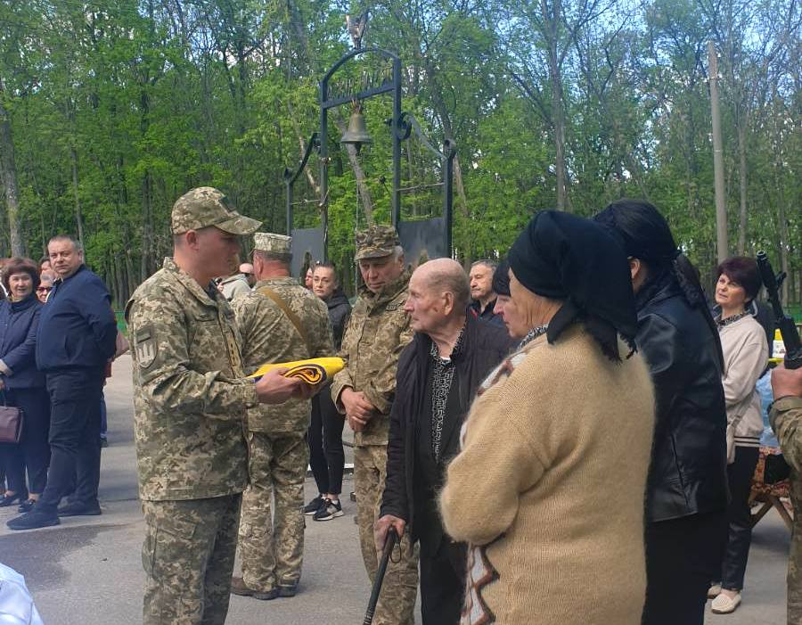 У Кропивницькому провели в останню путь загиблих військових Ігоря Пастушенка та Віталія Жоміра
