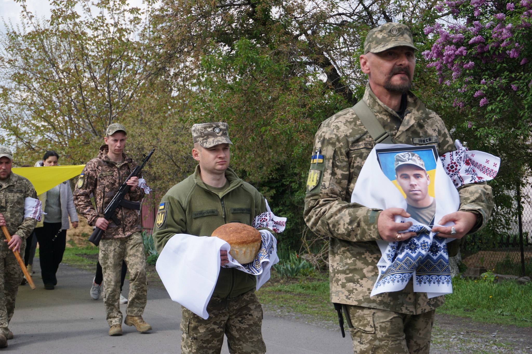 У Гайворонській громаді попрощалися із загиблим військовим