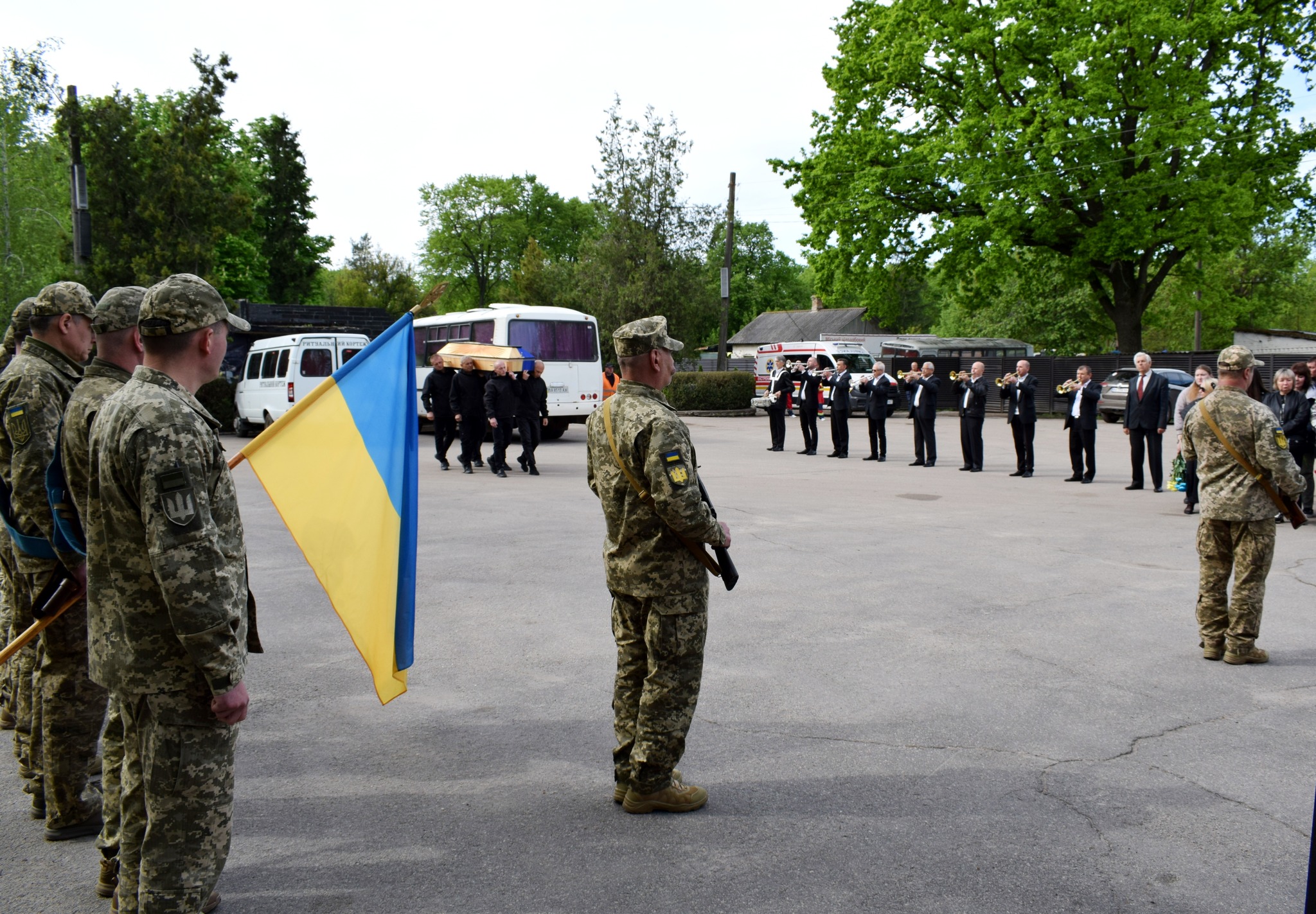 У Кропивницькому провели в останню путь Віктора Буднікова і Сергія Потерайка