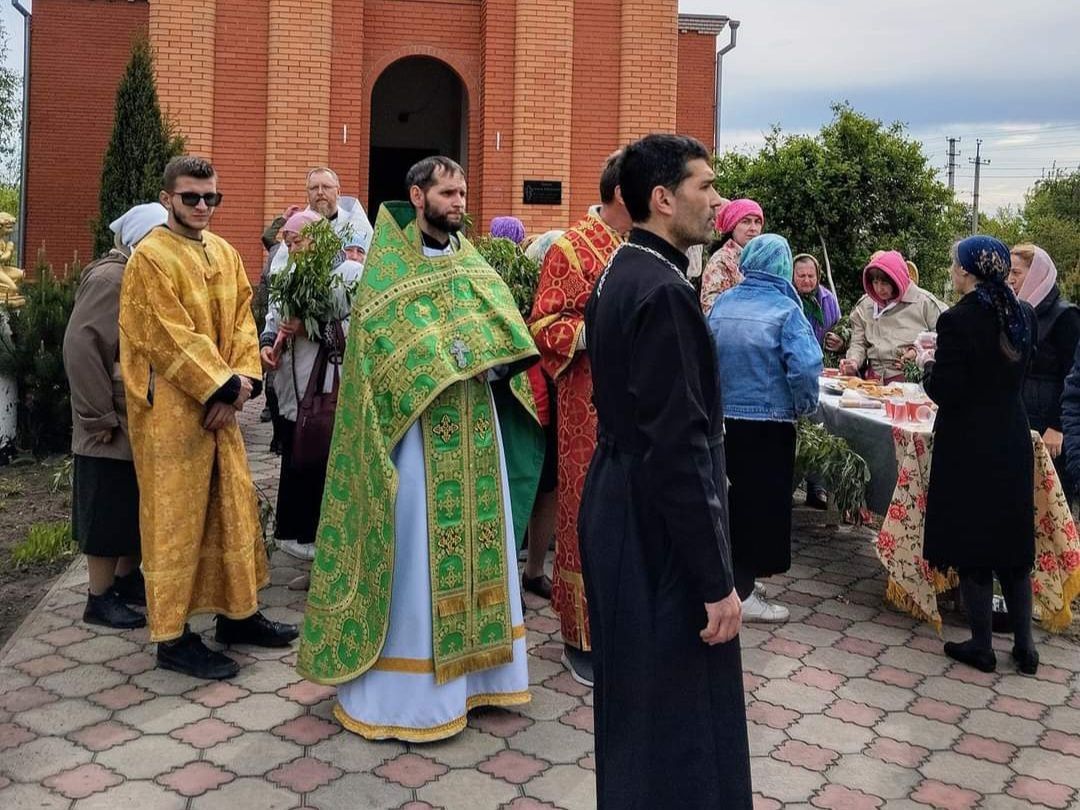 вірян ПЦУ у Приютівській громаді не пустили до храму