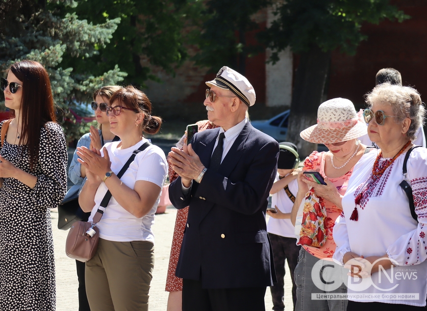 Фестиваль «Калиновий спів» відкрили у Кропивницькому