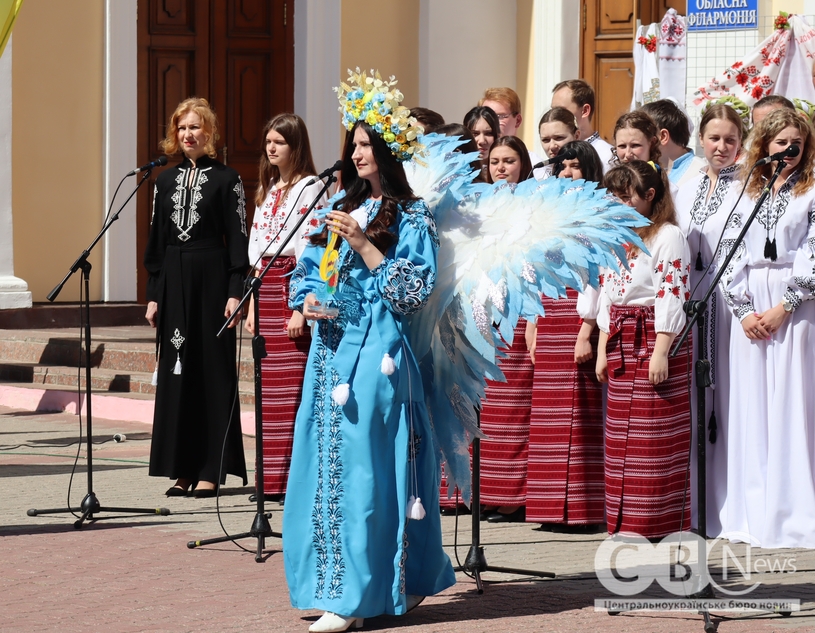 Фестиваль «Калиновий спів» відкрили у Кропивницькому