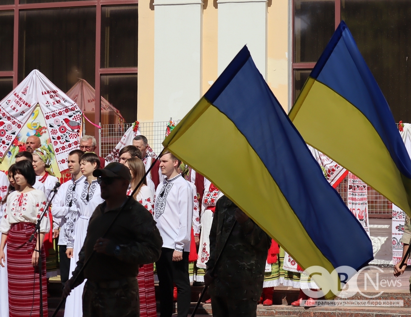 Фестиваль «Калиновий спів» відкрили у Кропивницькому