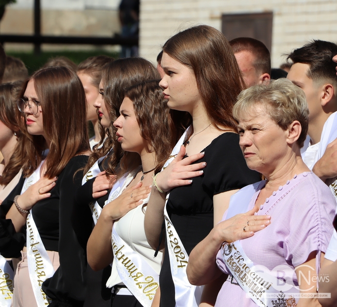 У школах Кропивницького пролунав останній дзвоник