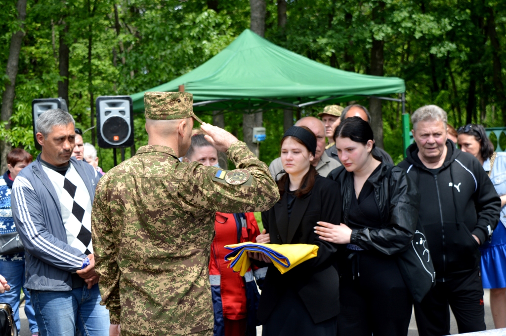 провели в останню путь солдата Ігоря Бутченка і молодшого сержанта Едуарда Курзанкіна