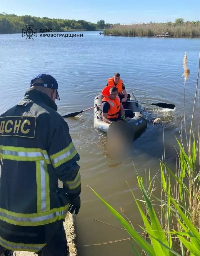 Тіла двох чоловіків дістали з водойм на Кіровоградщині