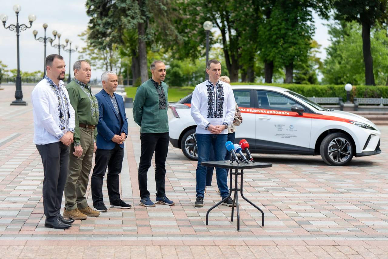 Медзакладам Кіровоградщини передали сім нових авто