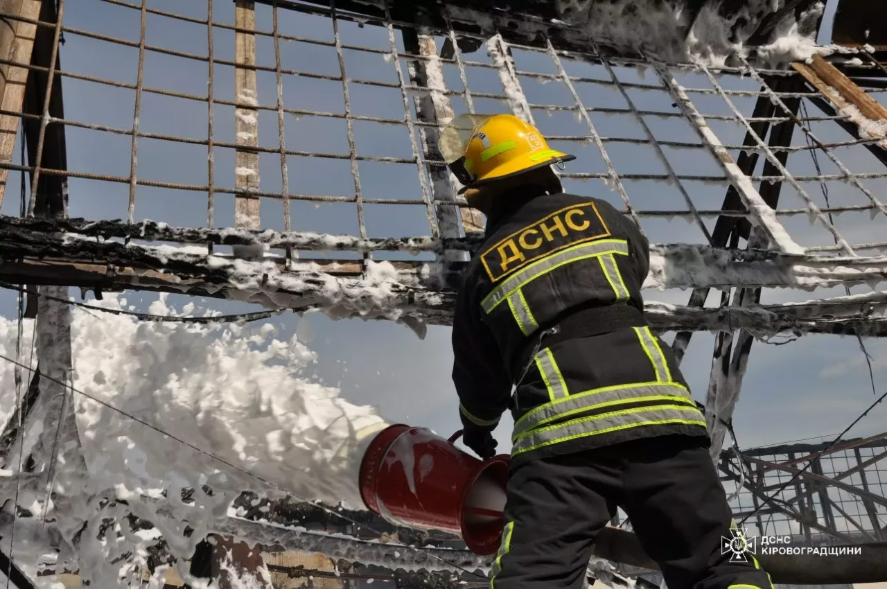 пожежа на промисловому підприємстві «Хімрезерв» у Кропивницькому