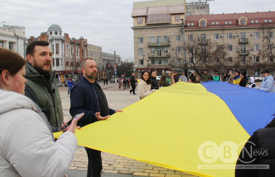 Благодійний автопробіг пам'яті подружжя Мельстерів провели у Кропивницькому (фоторепортаж)