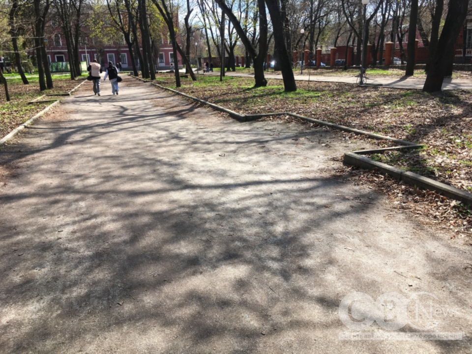 У Ковалівському парку в Кропивницькому зняли лавки