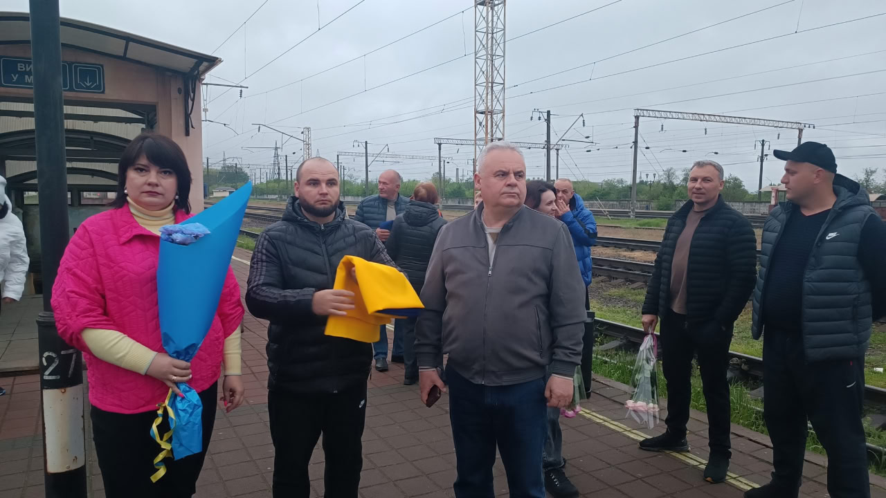 У Знам'янці зустріли звільненого з полону військового Валентина Маринича