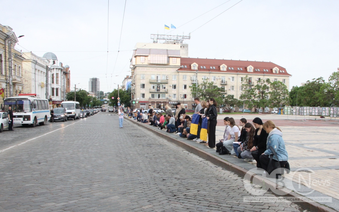 У Кропивницькому в останню путь провели військових Романа Конограя та Сергія Гринька.