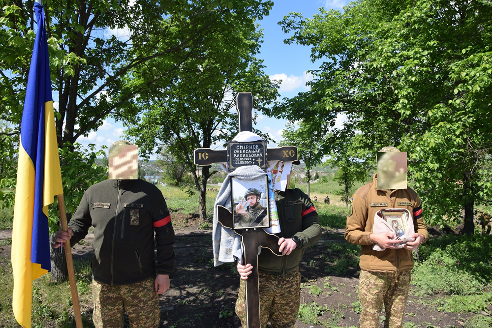 Із загиблим військовослужбовцем Олександром Смірновим попрощалися у Петрівській громаді