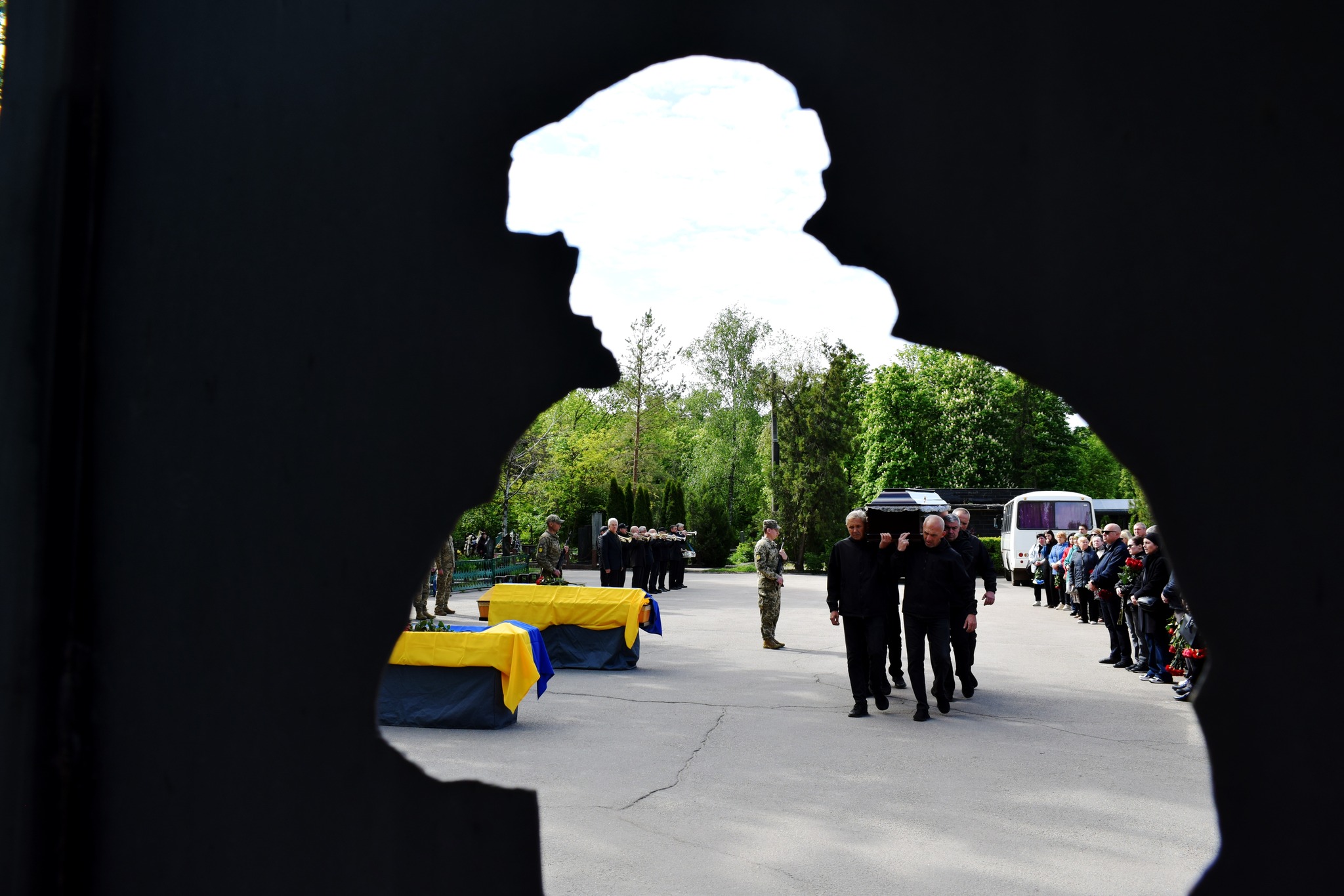 Із трьома військовими попрощалися у Кропивницькому