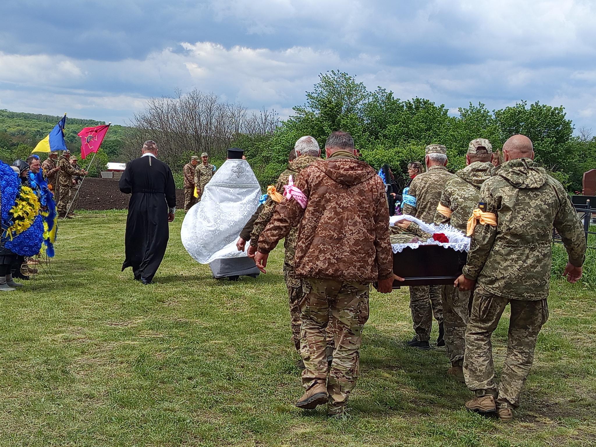 Долинська громала попрощалася з воїном-захисником Тітарчуком Володимиром Івановичем