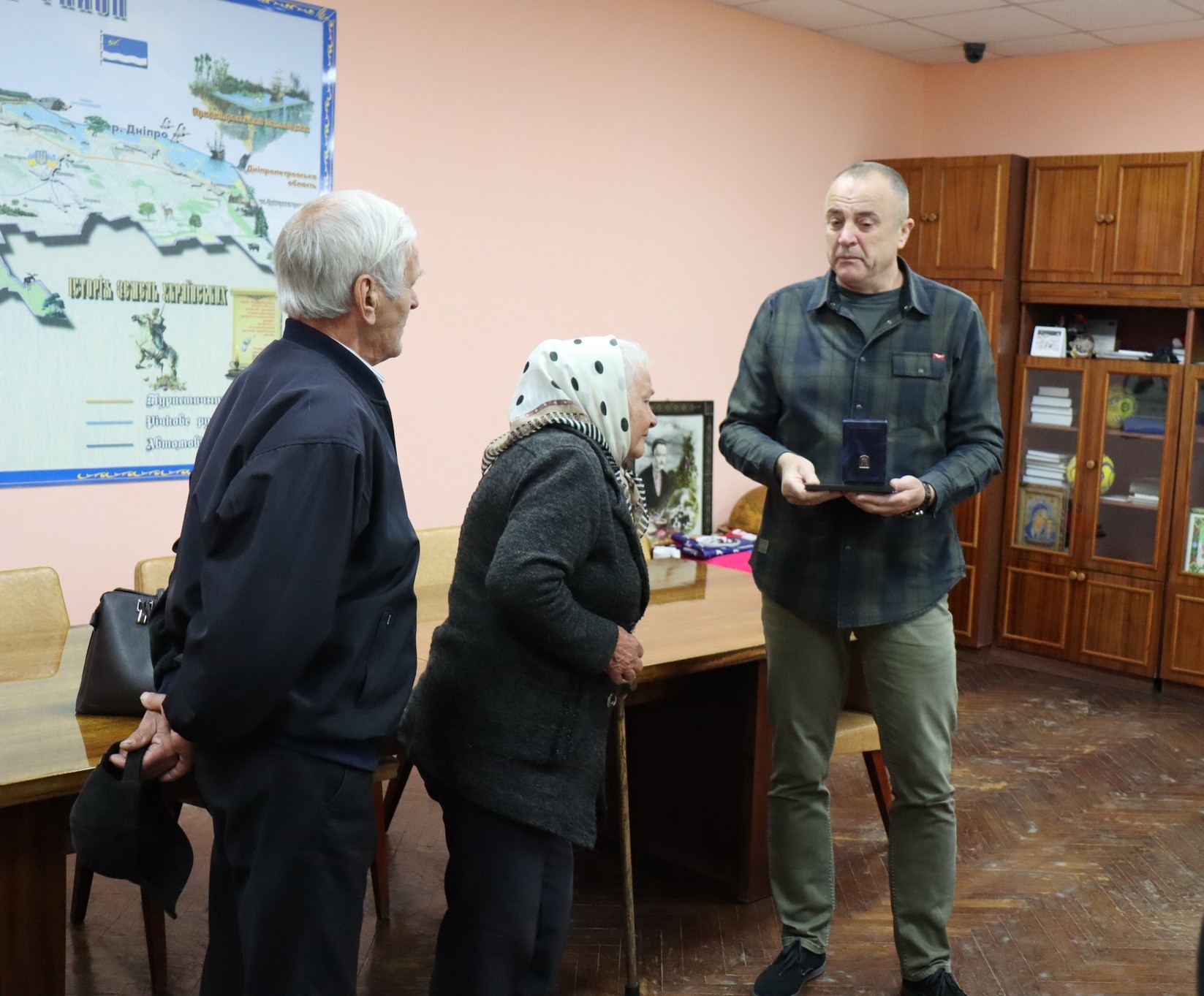 В Онуфріївській громаді родині загиблого воїна передали його нагороду