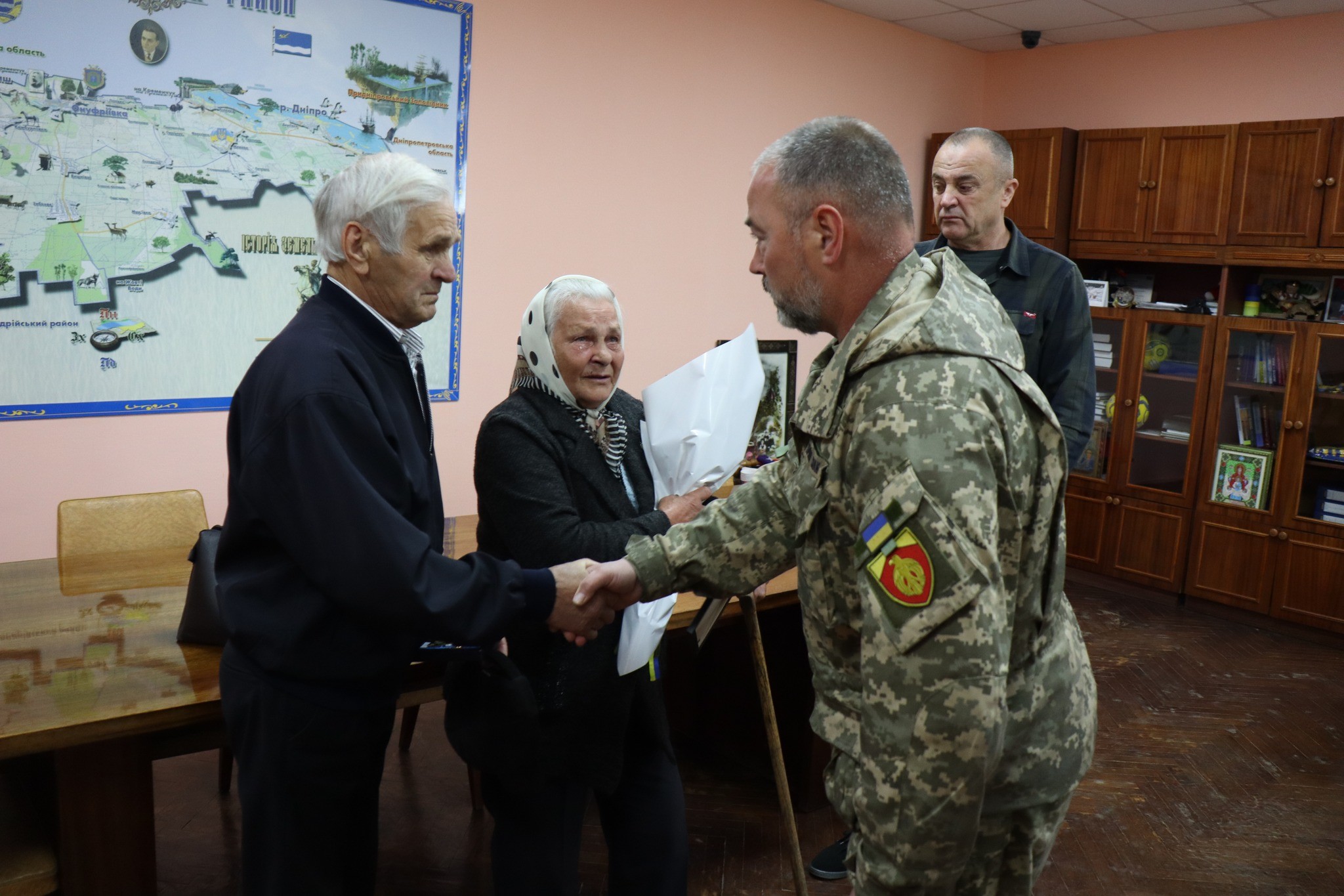 В Онуфріївській громаді родині загиблого воїна передали його нагороду