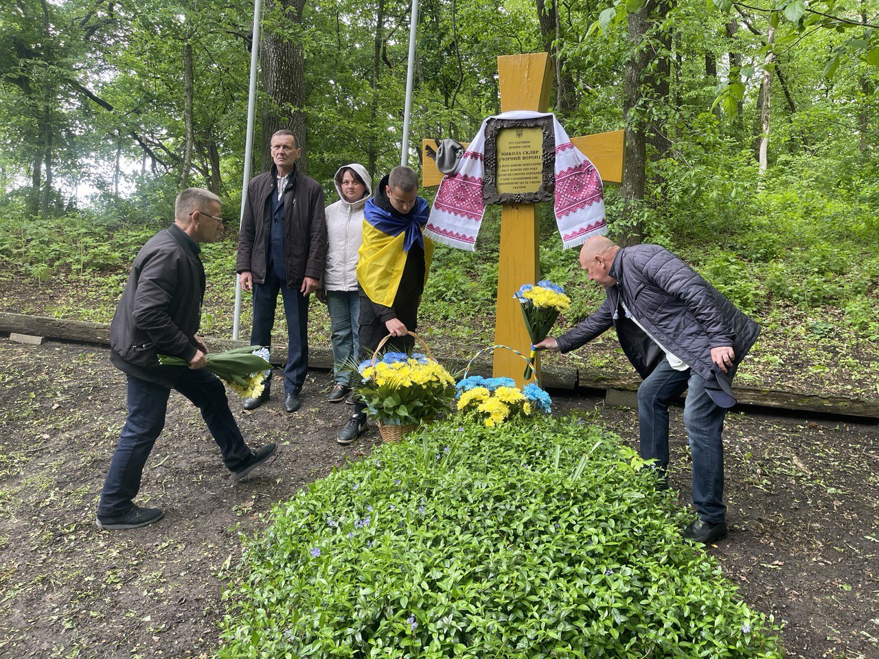 В урочищі Чорний Ворон вшанували героїв Холодного Яру