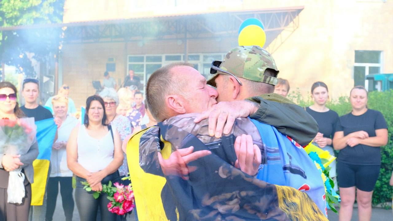 У Суботцівській громаді зустріли звільненого з російського полону воїна