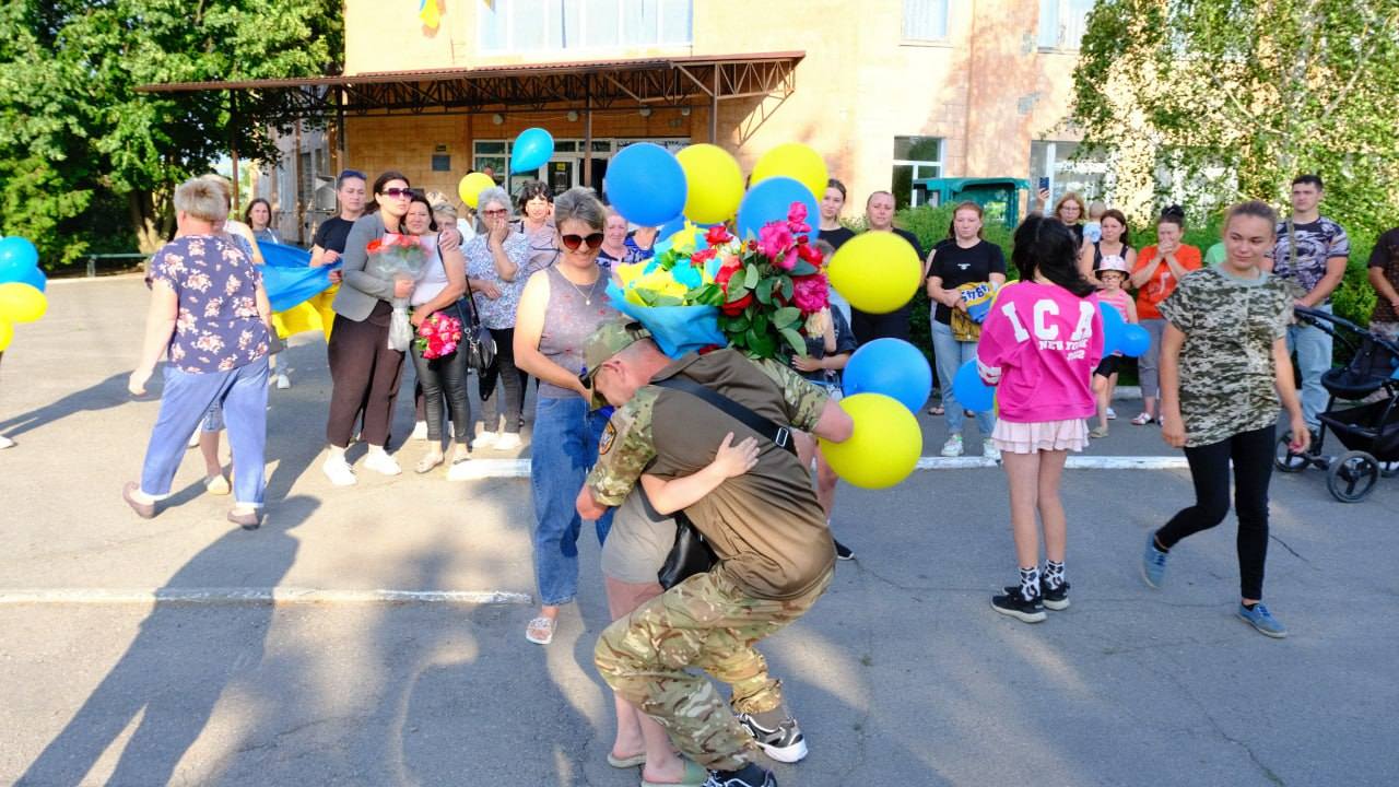 У Суботцівській громаді зустріли звільненого з російського полону воїна
