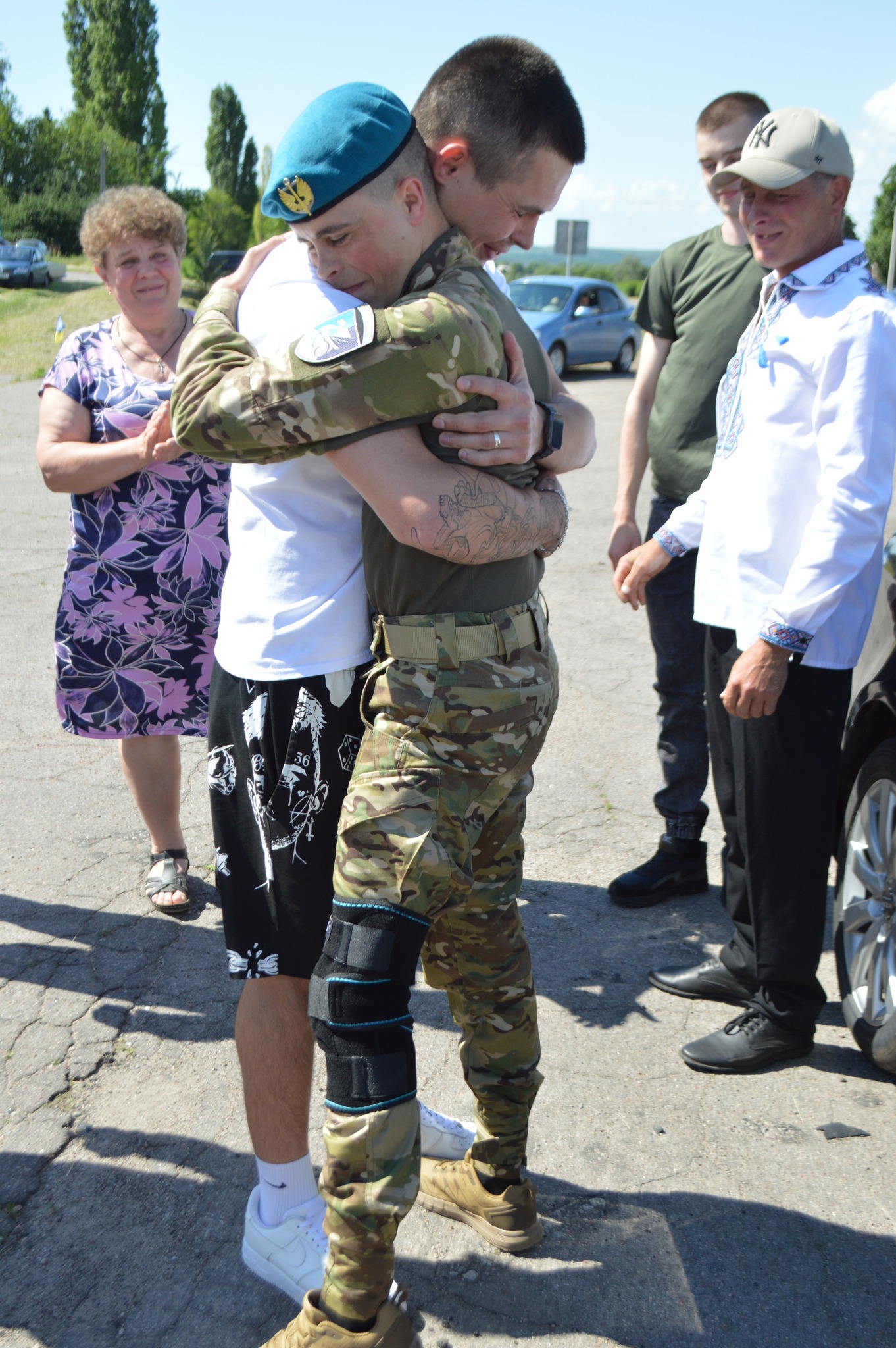 Звільненого з полону воїна зустріли в Онуфріївській громаді