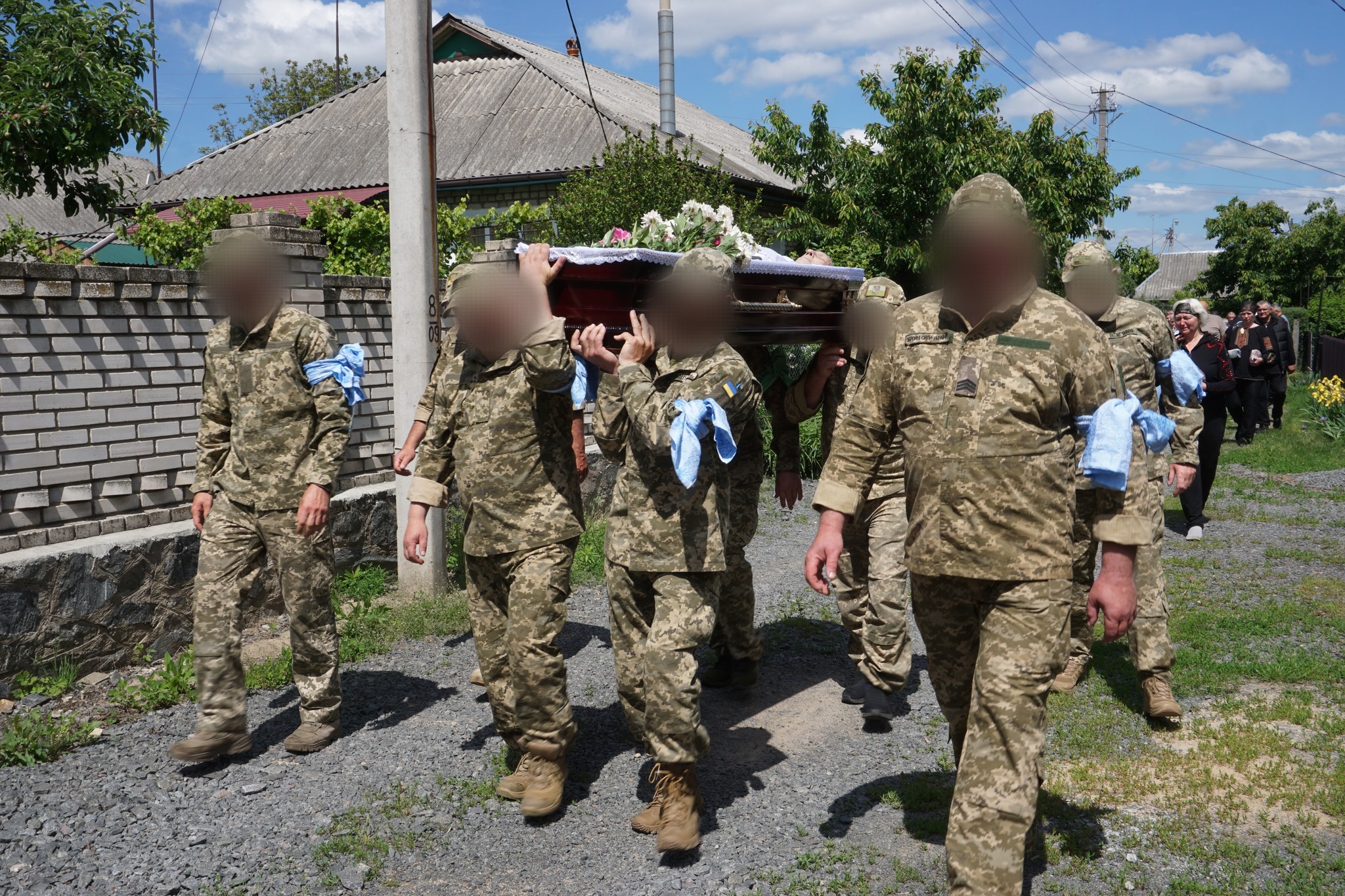 В останню путь провели бійця з Гайворонської громади