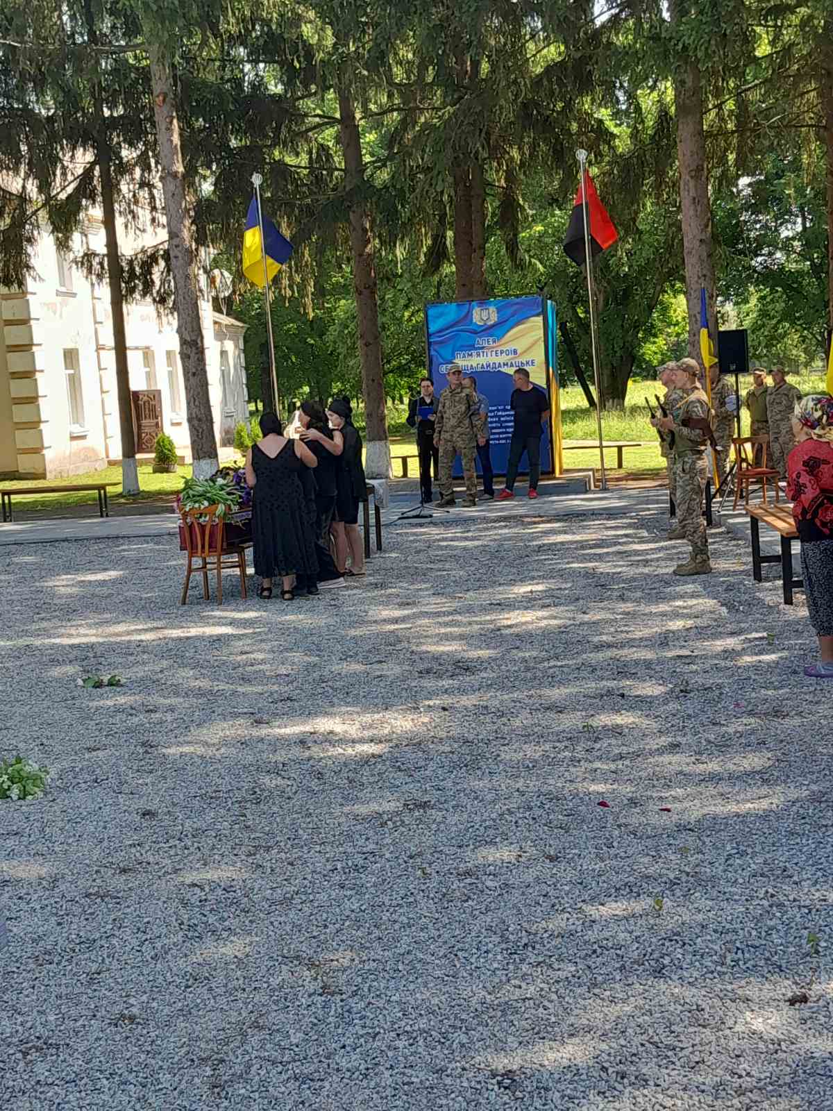 В останню путь провели загиблого на війні матроса з Олександрівської громади