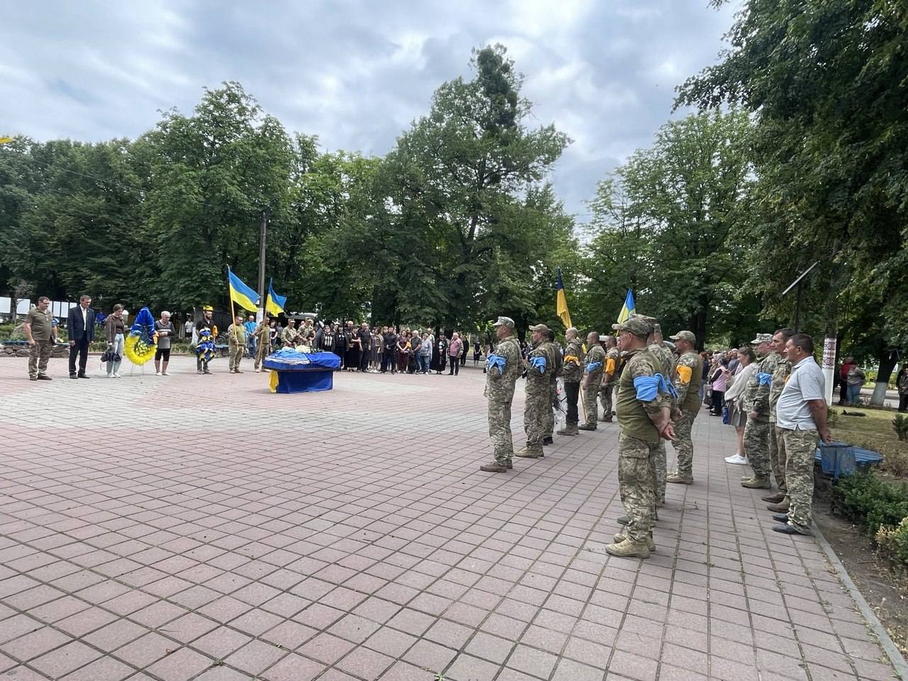 Із загиблим воїном попрощалися на Кіровоградщині