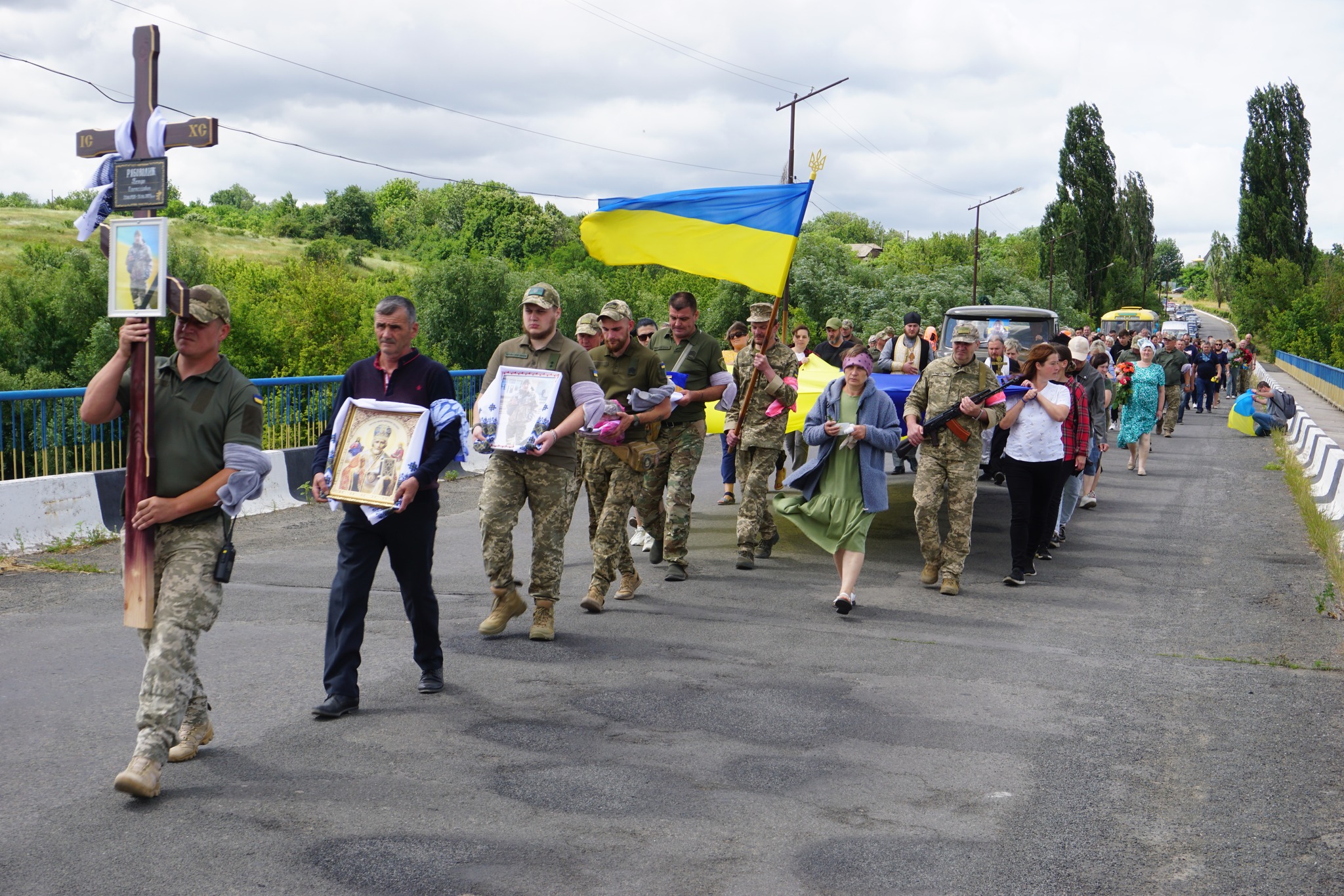 Із загиблим старшим солдатом попрощалися у Гайворонській громаді