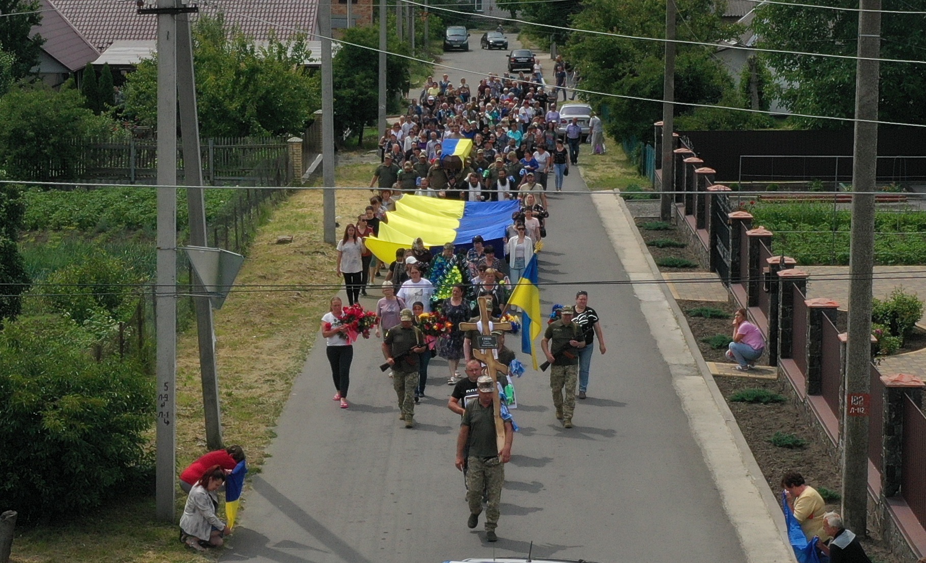У Гайворонській громаді в останню путь провели загиблого на Харківщині військового Сергія Гринюка.