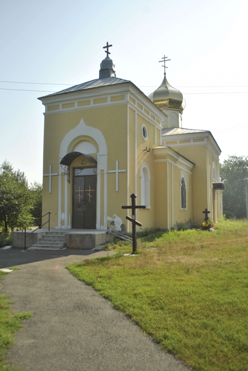 За позовом прокурорів суд зобов'язав Гайворонську міськраду взяти під охорону муровану Хрестовоздвиженську церкву, збудовану у 1868 році.