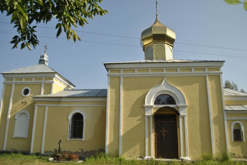 За позовом прокурорів суд зобов'язав Гайворонську міськраду взяти під охорону муровану Хрестовоздвиженську церкву, збудовану у 1868 році.