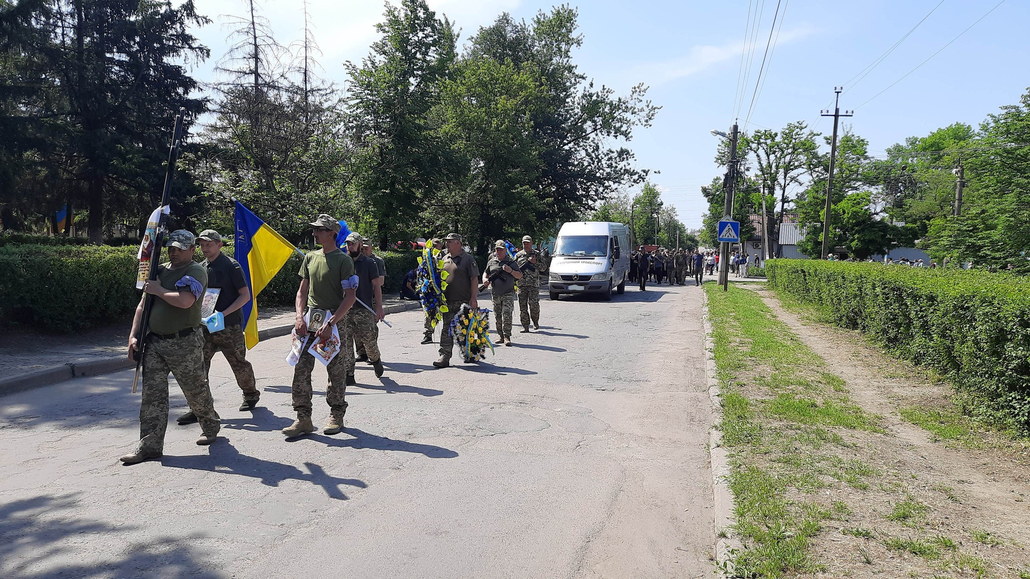 В Устинівській громаді в останню путь провели загиблого військового Миколу Червотоку.