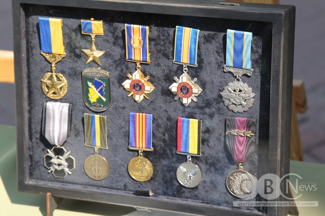 На честь загиблого спецпризначенця Ігоря Замоцького у Кропивницькому відкрили меморіальну дошку
