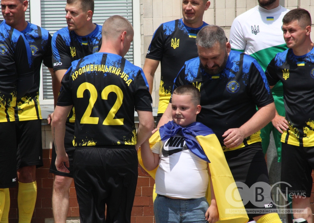 Кропивницькі військові зустрілися на футбольному полі з ветеранами київського «Динамо»
