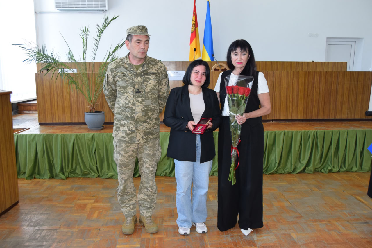 Нагороди загиблих військових вручили їхнім рідним у Петрівській громаді