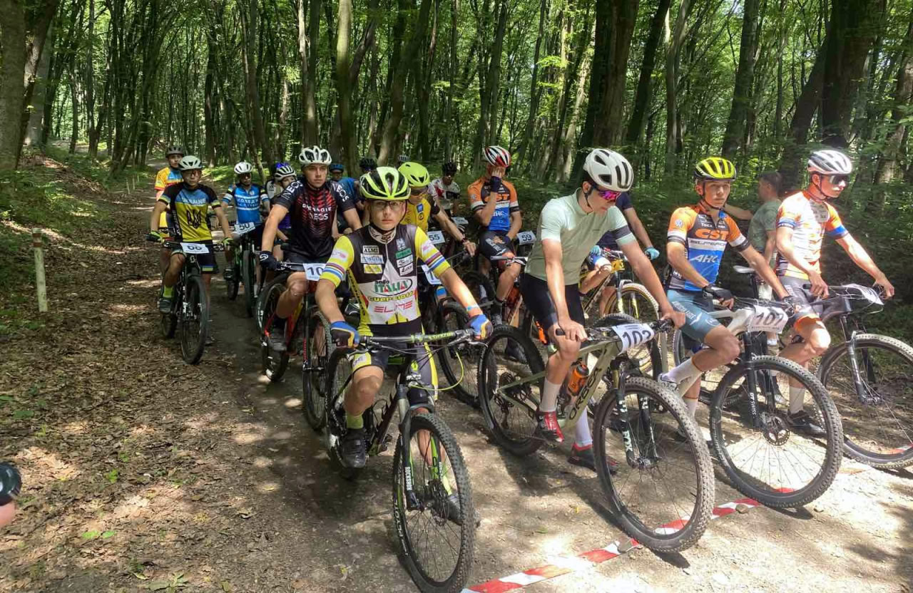 Двоє велосипедистів з Кропивницького здобули призові місця на чемпіонаті України