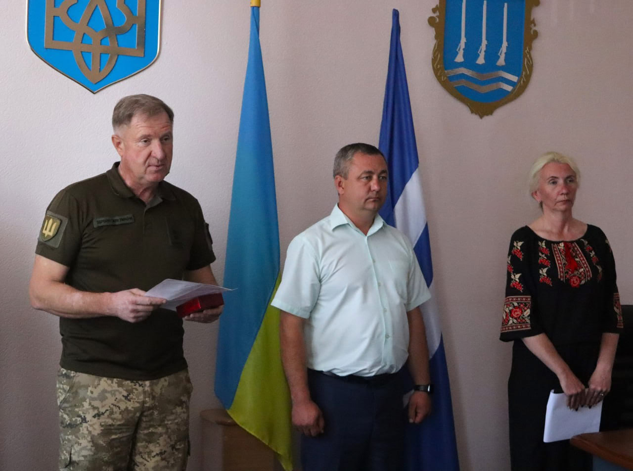 Родині загиблого воїна Романа Бондарєва зі Світловодська вручили орден «За мужність»
