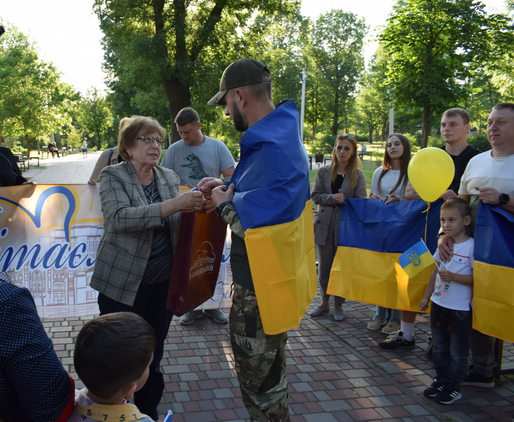 З полону зустріли військослужбовця Ярослава Щербака у Кропивницькому
