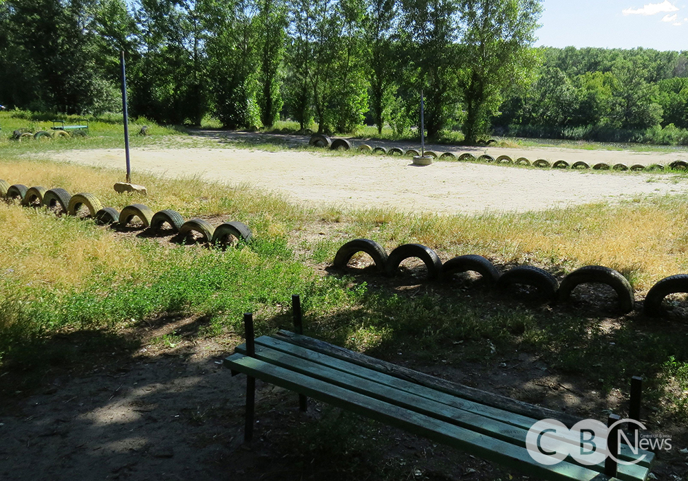 Волейбольний майданчик у парку Космонавтів в Кропивницькому
