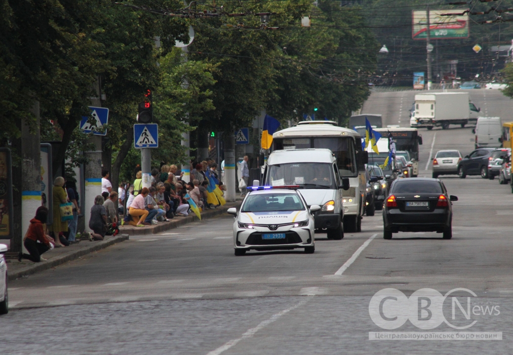 У Кропивницькому попрощалися із загиблими на війні Денисом Шевченком та Сергієм Мусіякою