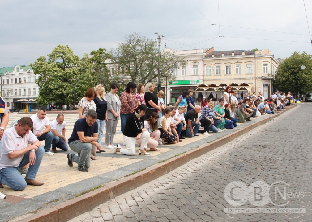 У Кропивницькому попрощалися із загиблими на війні Денисом Шевченком та Сергієм Мусіякою