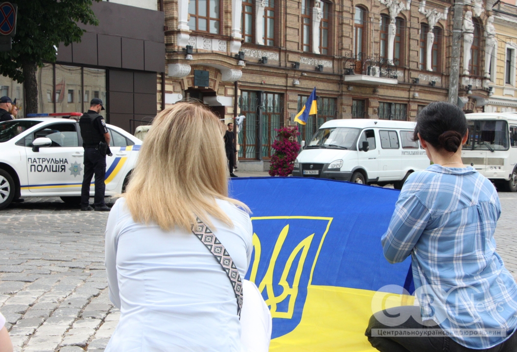 У Кропивницькому попрощалися із загиблими на війні Денисом Шевченком та Сергієм Мусіякою